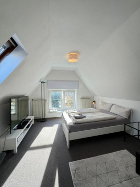 Appartment im DG Berlin / 5 min zur Messe